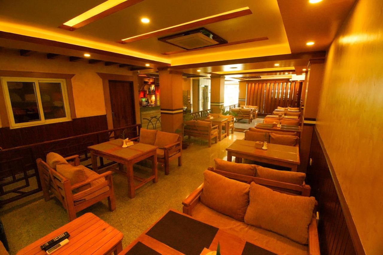 Hotel Satkar Pvt Ltd Покхара Экстерьер фото